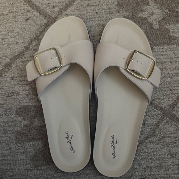 Universal Thread Sandal - Picture 3 of 7